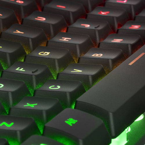 https://www.sce.es/img/gran/c/combo-teclado-raton-alfombrilla-mars-gaming-mcpxbes-gaming-usb-rgb-negro-29036-05.jpg